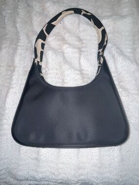 Classic Black Shoulder Bag with Patterned Strap
